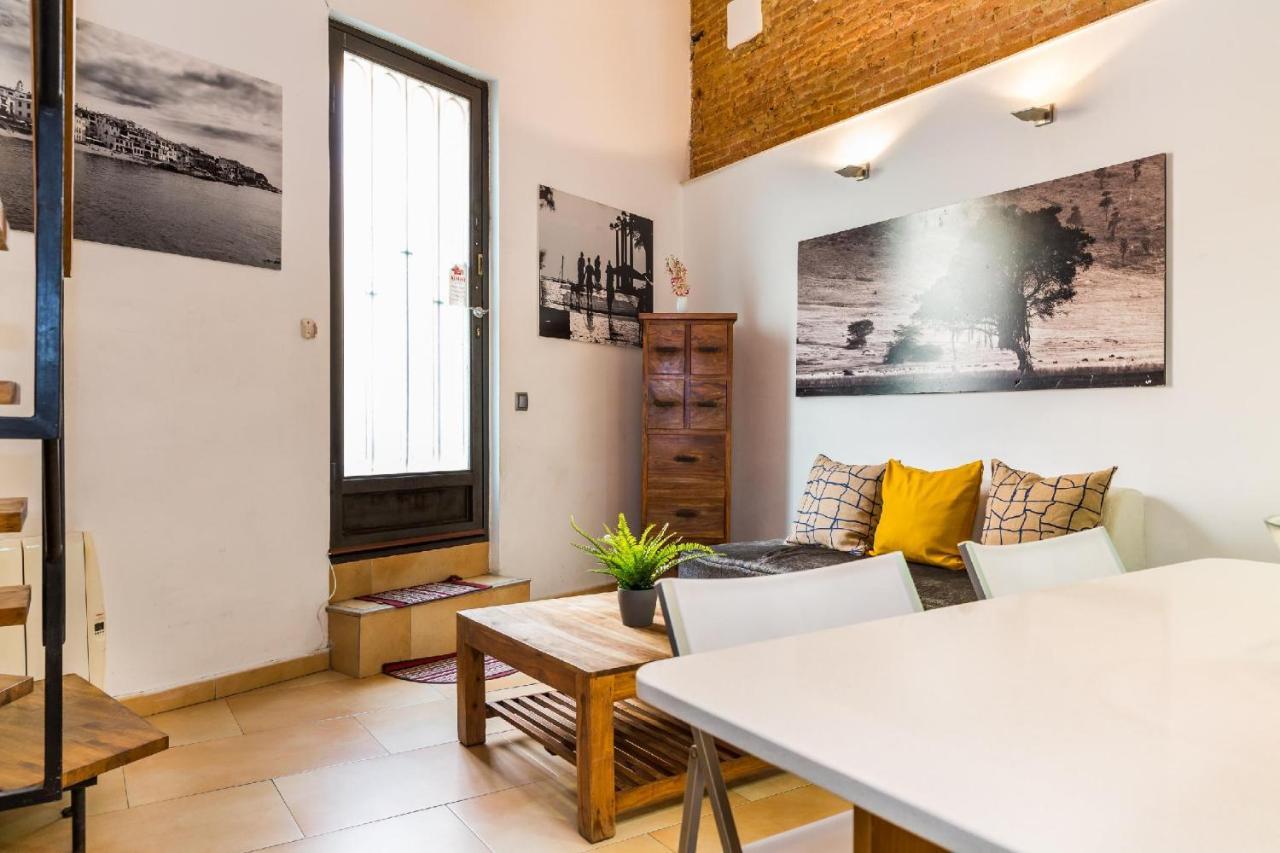 Fridays Flats Dreamy Duplex - Stylish Beach Loft Barcelona Bagian luar foto
