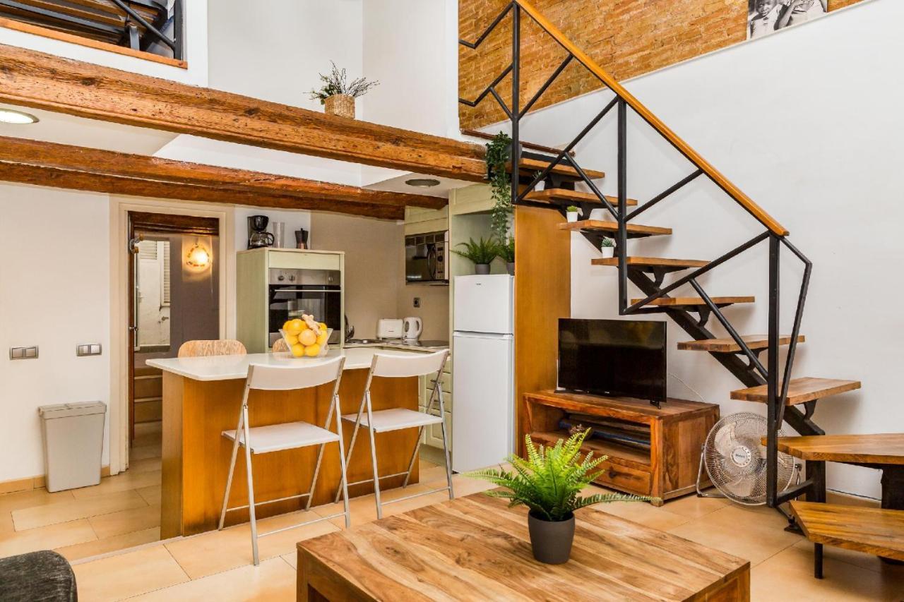Fridays Flats Dreamy Duplex - Stylish Beach Loft Barcelona Bagian luar foto