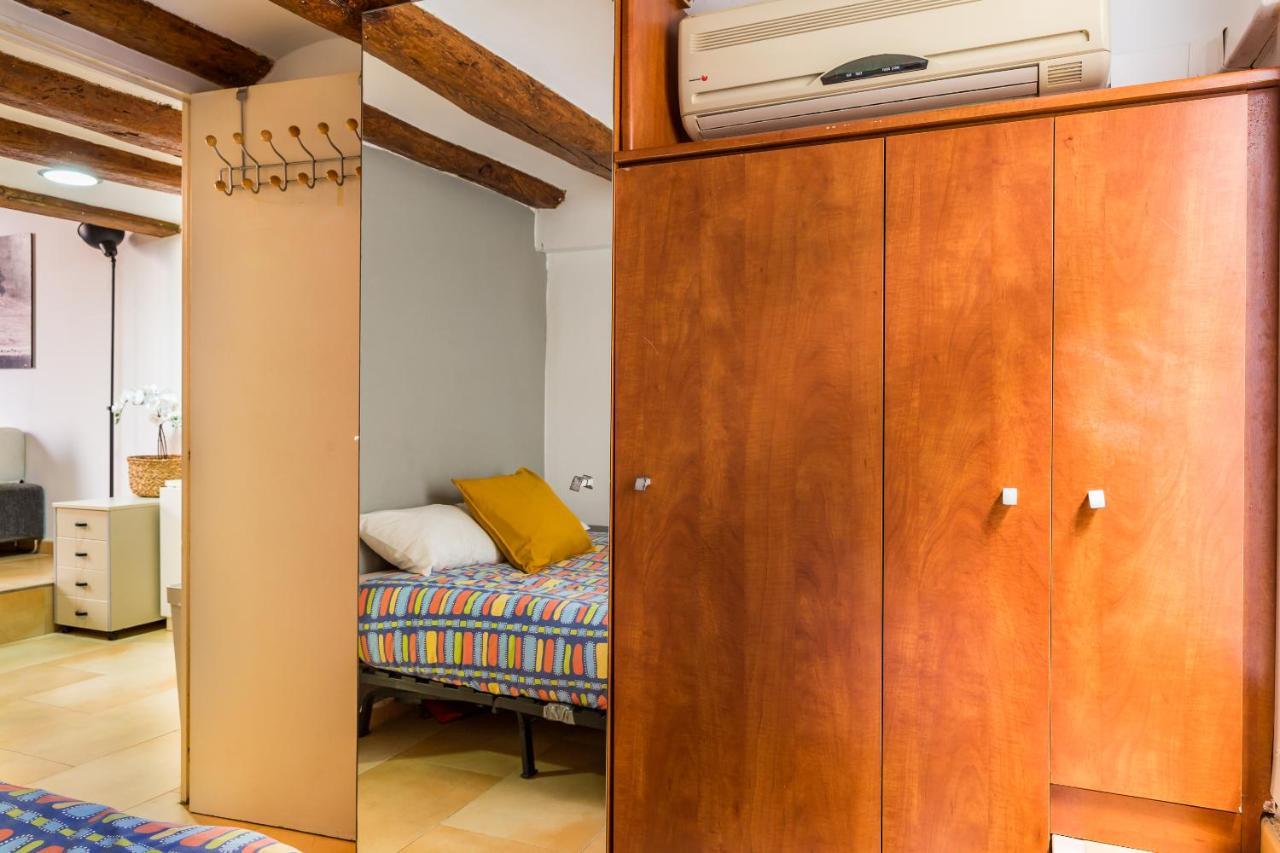 Fridays Flats Dreamy Duplex - Stylish Beach Loft Barcelona Bagian luar foto